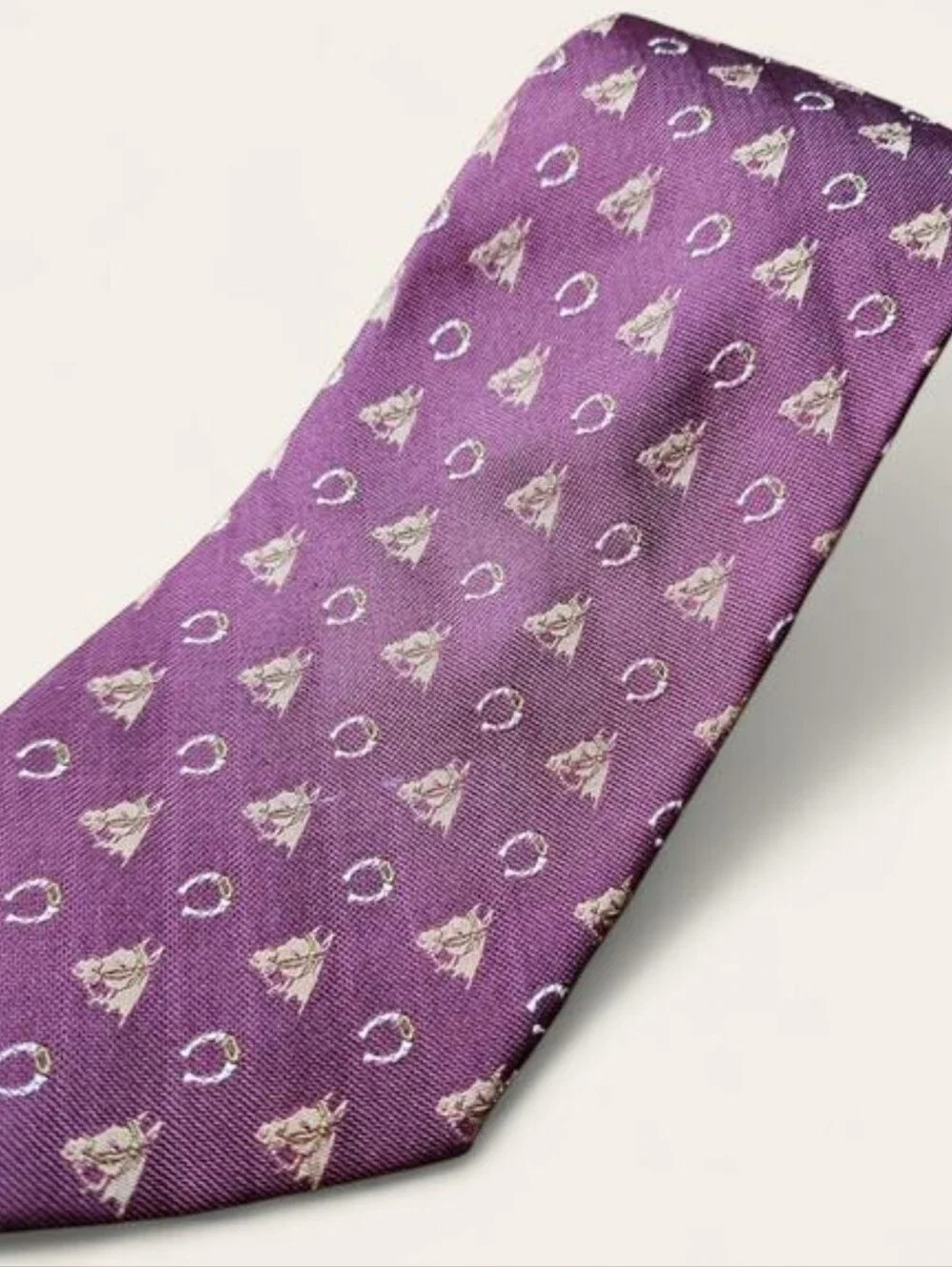 LANDS'‎ END | Extra Long Hand Sewn Silk Horse & Horseshoe Necktie | 62